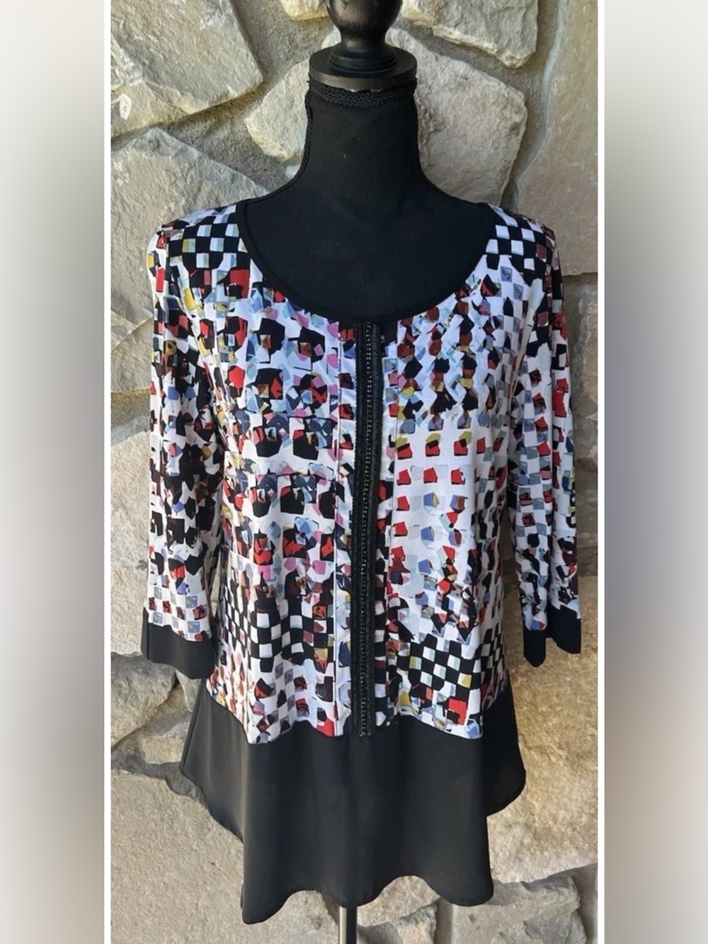 BALI Corp Top Size Medium Multicolor Geometric Print Chiffon Hem Stretch EC